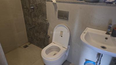 Bathroom Image of 700 Sq.ft 1 BHK Apartment / Flat for rent in Lodha Upper Thane Sereno, Bhiwandi Thane for Rs. 18499