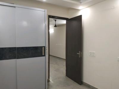 Bedroom Image of 750 Sq.ft 2 BHK Builder Floor for rent in Shalimar Bagh New Delhi for Rs. 28000