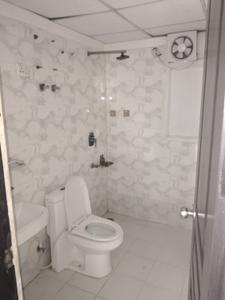 Image of 1100 Sq.ft 2.5 BHK Apartment / Flat for rent in Sethi Max Royal, Sector 76, Noida for Rs. 30000
