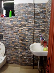 Bathroom Image of 1500 Sq.ft 3 BHK Builder Floor for rent in Tangra Kolkata for Rs. 26000