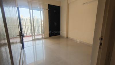 Bedroom Image of 615 Sq.ft 1 BHK Apartment / Flat for rent in Maxblis Grand Wellington, Sector 75 Noida for Rs. 25000