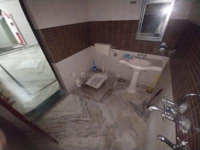Bathroom Image of 900 Sq.ft 2 BHK Builder Floor for rent in Kela Nagar Aligarh for Rs. 7000