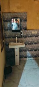 Bathroom Image of 1150 Sq.ft 3 BHK Builder Floor for rent in Sector 105 Gurgaon for Rs. 16000