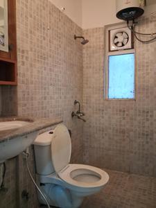 Common Bathroom Image of 1265 Sq.ft 3 BHK Apartment / Flat for sale in Paras Tierea, Sector 137 Noida for Rs. 11000000