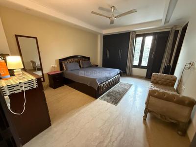 Bedroom Image of 2700 Sq.ft 4 BHK Builder Floor for sale in Sukhdev Vihar New Delhi for Rs. 69000000