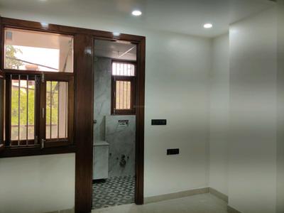 Bedroom Image of 1400 Sq.ft 3 BHK Builder Floor for sale in Vaishali Ghaziabad for Rs. 13500000