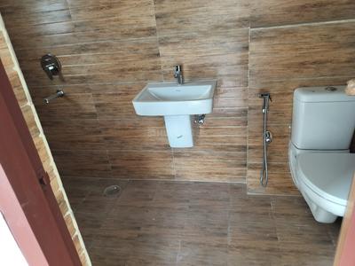 Bathroom Image of 1261 Sq.ft 3 BHK Apartment / Flat for sale in Magnolia Signature, Rajarhat Kolkata for Rs. 6300000