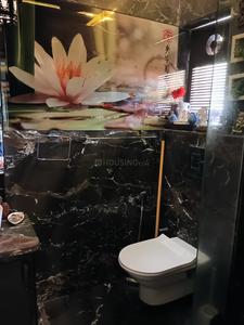 Bathroom Image of 660 Sq.ft 2 BHK Apartment / Flat for sale in Dadar West Mumbai for Rs. 32500000