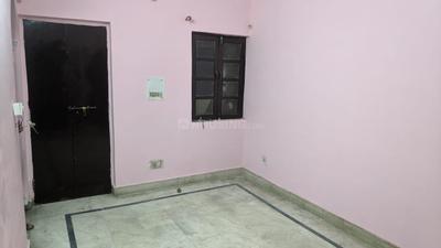 Bedroom Image of 680 Sq.ft 2 BHK Apartment / Flat for rent in DDA Flats, Vikaspuri New Delhi for Rs. 18000