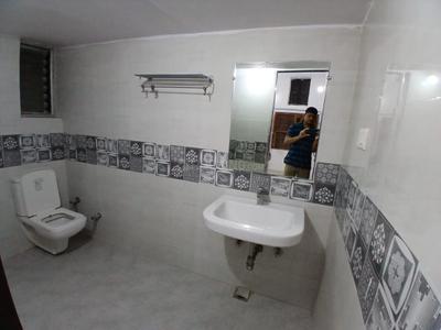 Bathroom Image of 1350 Sq.ft 2 BHK Builder Floor for rent in Hiran Magri Udaipur for Rs. 19000