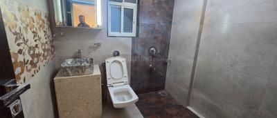 Bathroom Image of 2000 Sq.ft 3.5 BHK Apartment / Flat for rent in Goel Ganga Melrose, Ghorpadi Pune for Rs. 75000