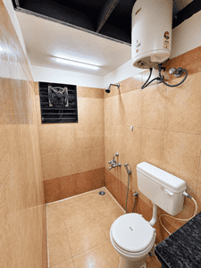 Image of 600 Sq.ft 1 BHK Apartment / Flat for rent in Domlur Layout, Bengaluru for Rs. 25000