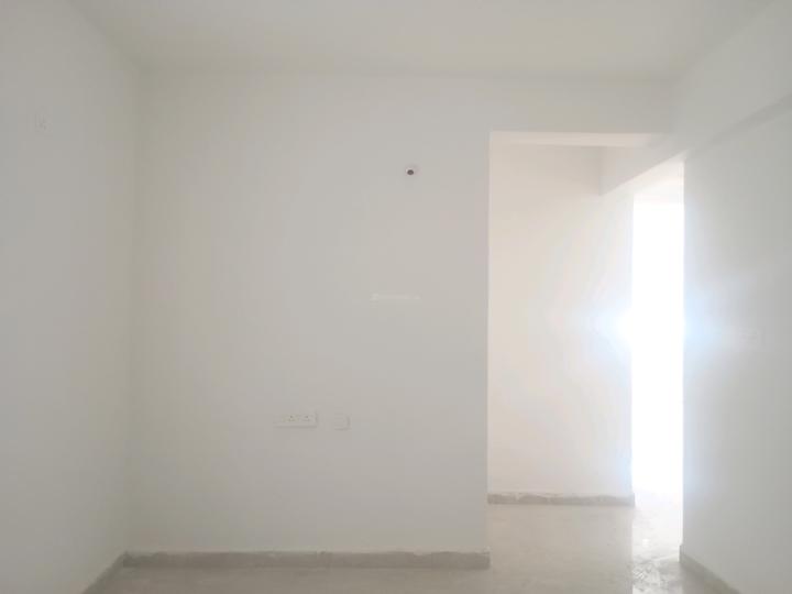 Hallmark Skyrena Main Image 1