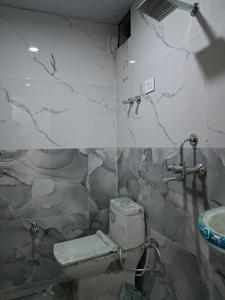 Common Bathroom Image of 890 Sq.ft 2 BHK Apartment / Flat for sale in Sector 49 Noida for Rs. 3956000