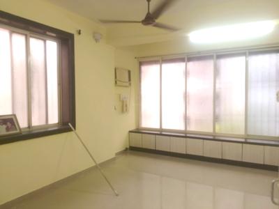 Bedroom Image of 700 Sq.ft 2 BHK Apartment / Flat for rent in Suyog Apartments, Dahisar West Mumbai for Rs. 42000