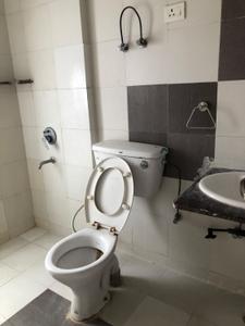 Image of 1049 Sq.ft 2 BHK Apartment / Flat for rent in Supertech Livingston, Crossings Republik, Ghaziabad for Rs. 20000