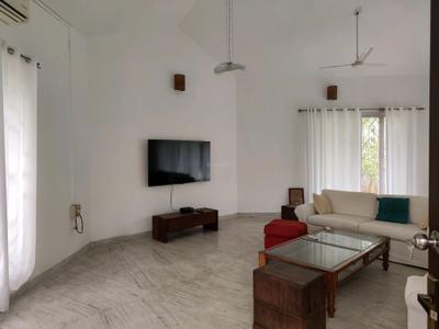 Living Room Image of 5500 Sq.ft 3 BHK Independent House for rent in Injambakkam Chennai for Rs. 200000