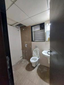 Bathroom Image of 1000 Sq.ft 2 BHK Apartment / Flat for rent in Jule Solapur for Rs. 17000