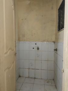 Common Bathroom Two Image of 370 Sq.ft 1 BHK Apartment / Flat for sale in Saptarshi Towers, Kandivali West Mumbai for Rs. 6700000