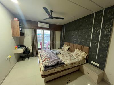 Bedroom Image of 1700 Sq.ft 3 BHK Apartment / Flat for rent in Guruvista Phase II, Kharadi Pune for Rs. 60000