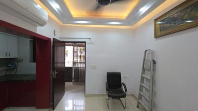 Living Room Image of 700 Sq.ft 2 BHK Apartment / Flat for rent in Pitampura New Delhi for Rs. 28000