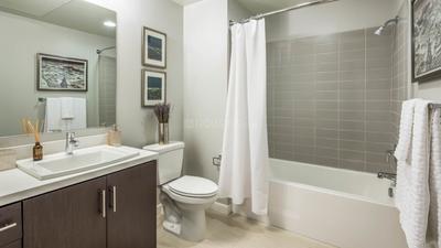 Bathroom Image of 4000 Sq.ft 6 BHK Apartment / Flat for sale in Supreme Badrinath, Khar West Mumbai for Rs. 220000000