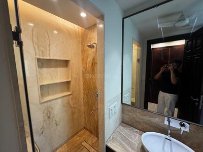 Bathroom Image of 4000 Sq.ft 4 BHK Builder Floor for sale in Vasant Vihar New Delhi for Rs. 160000000