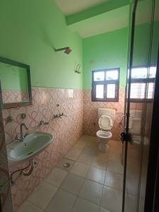 Bathroom Image of 600 Sq.ft 1 BHK Independent House for rent in Palam Vihar Extension Gurgaon for Rs. 9000