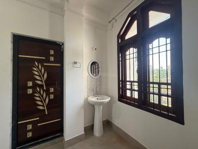 Bathroom Image of 1100 Sq.ft 1.5 BHK Builder Floor for rent in Beltola Guwahati for Rs. 12000