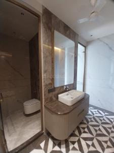 Image of 4500 Sq.ft 4 BHK Builder Floor for sale in Green Park, New Delhi for Rs. 142500000
