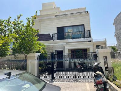 Image of 600 Sq.ft 1 BHK Builder Floor for rent in Sector 104, Mohali for Rs. 15000