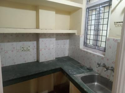Kitchen Image of 590 Sq.ft 2 BHK Builder Floor for sale in Mayur Vihar Phase 1 New Delhi for Rs. 4600000
