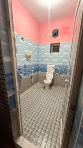 Bathroom Image of 600 Sq.ft 1 BHK Independent House for rent in Gayala Bank Cuttack for Rs. 7500
