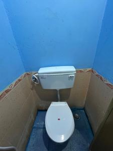 Bathroom Image of 444 Sq.ft 1 BHK Apartment / Flat for sale in TNHB MIG Plot, Sholinganallur Chennai for Rs. 2500000