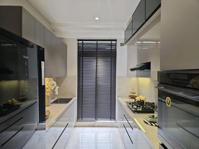 Kitchen Image of 2871 Sq.ft 3 BHK Apartment / Flat for sale in Ruparel Jewel, Parel Mumbai for Rs. 100000000