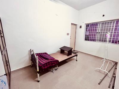 Bedroom Image of 1200 Sq.ft 2 BHK Independent House for rent in Tharamani Chennai for Rs. 33000