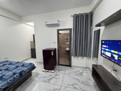 Bedroom Image of 380 Sq.ft 1 RK Apartment / Flat for rent in L I G Colony Indore for Rs. 13599