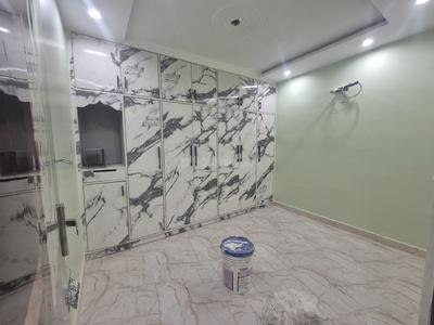 Bedroom Image of 1000 Sq.ft 2 BHK Builder Floor for sale in Ramesh Nagar New Delhi for Rs. 11000000