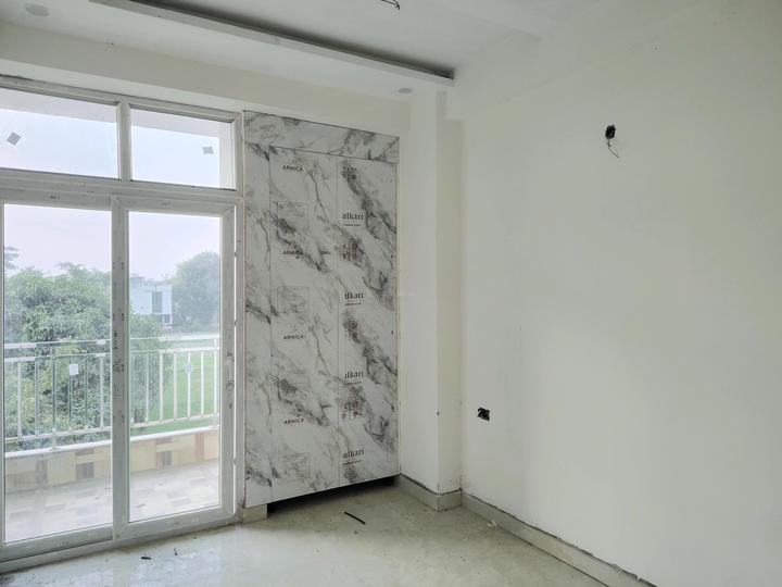 Venice Krishna Elite Main Image 1