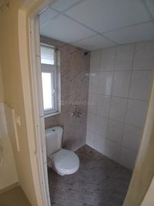 Bathroom Image of 429 Sq.ft 1.5 BHK Apartment / Flat for sale in Mahindra Happinest, Paranur Chennai for Rs. 4200000