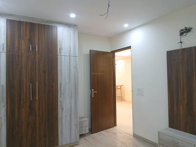 Bedroom Image of 1350 Sq.ft 3 BHK Builder Floor for sale in Paschim Vihar New Delhi for Rs. 23000000