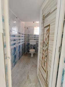 Bathroom Image of 800 Sq.ft 2 BHK Apartment / Flat for sale in Tollygunge Kolkata for Rs. 2550000