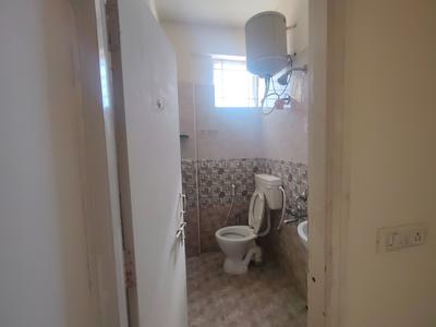 Bathroom Image of 600 Sq.ft 1 BHK Builder Floor for rent in Yemalur Bengaluru for Rs. 20000