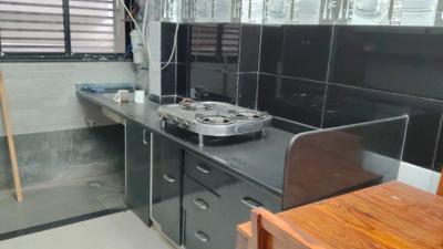 Kitchen Image of 1900 Sq.ft 2 BHK Apartment / Flat for rent in Vastrapur Ahmedabad for Rs. 30000