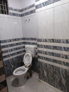 Bathroom Image of 600 Sq.ft 2 BHK Builder Floor for sale in New Ashok Nagar New Delhi for Rs. 3000000