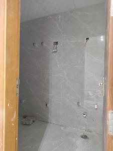 Common Bathroom Image of 550 Sq.ft 1 BHK Apartment / Flat for rent in Chhattarpur New Delhi for Rs. 16000
