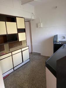 Kitchen Image of 750 Sq.ft 2 BHK Apartment / Flat for rent in Bandra West Mumbai for Rs. 100011