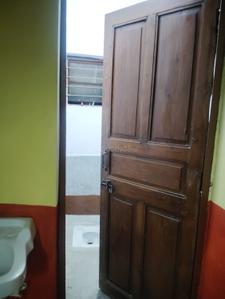 Bathroom Image of 900 Sq.ft 2 BHK Independent House for rent in Sanjeevani Nagar Jabalpur for Rs. 8500