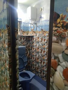 Bathroom Image of 350 Sq.ft 1 RK Independent House for rent in Patuli Kolkata for Rs. 9000