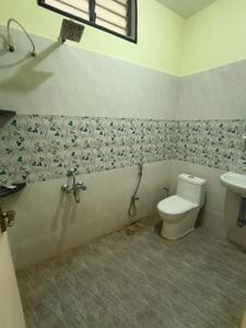 Bathroom Image of 1000 Sq.ft 2 BHK Apartment / Flat for rent in Tirumangalam Madurai for Rs. 13000